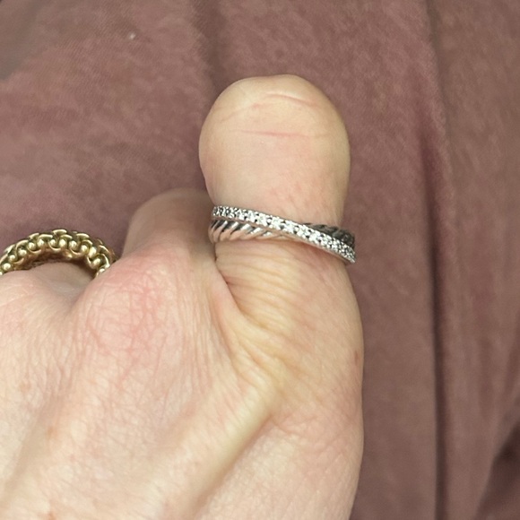 David Yurman-size 6 cross-over ring with diamonds - Picture 7 of 9